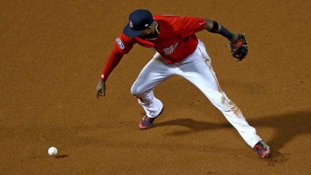 eduardo-nunez-alcs-game-1-error-red-sox.jpg